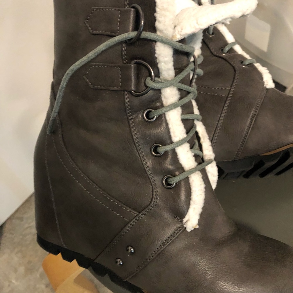 Cute gray casual boots
